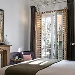 Petit Prince, Alojamento de Acomodação e Pequeno-almoço 4*